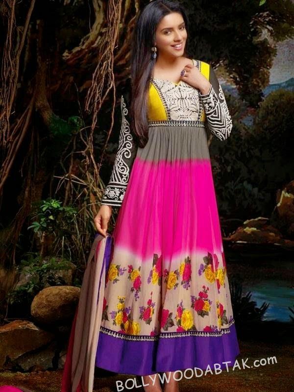 Hot Asin Photos Which You Would Have Never Seen 10 Asin-Latest-Photoshoot-Photos-2