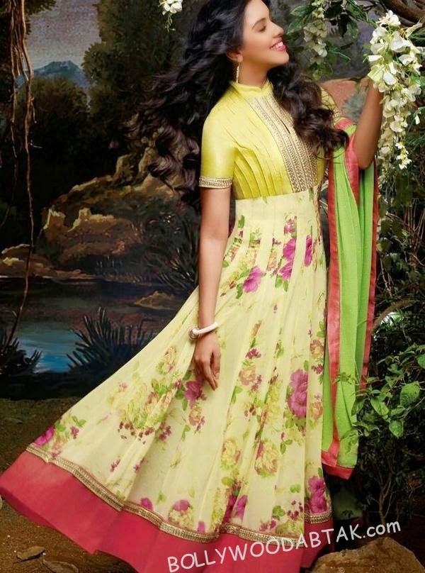 Hot Asin Photos Which You Would Have Never Seen 10 Asin-Latest-Photoshoot-Photos-6