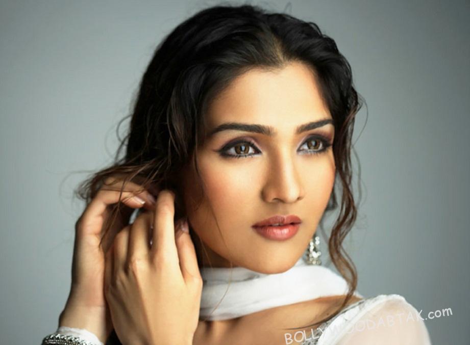 Govinda's Daughter Hot Bollywood Actress Tina Ahuja Photos Collection 44 Narmada Ahuja Govida's Daughter (31)