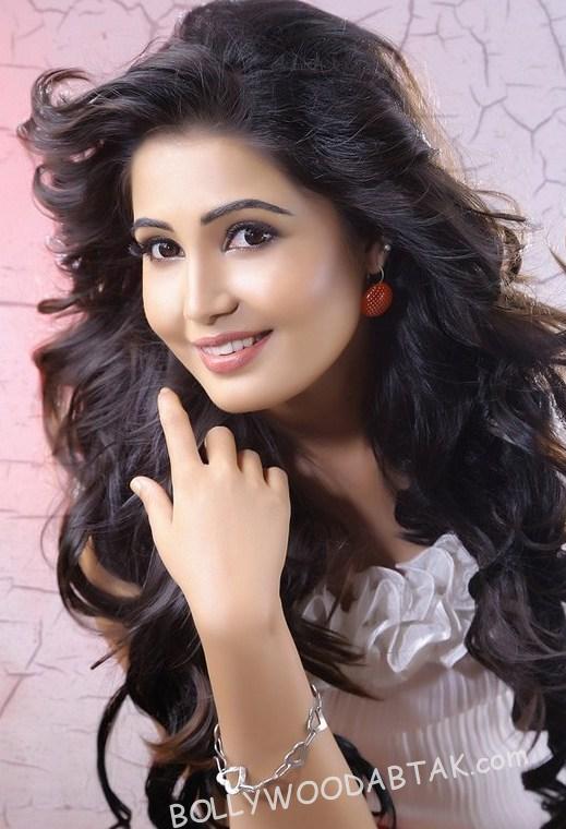 Hot Tamil Actress Sandra Amy Latest Photo shoot Photo Gallery 10 Sandra-Amy-Latest-Photoshoot-Photos-2