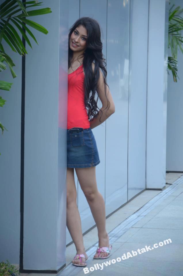 Hottest Actress Navneet Kaur Dhillon Photos Which May Never Seen 10 Navneet-Kaur-Dhillon