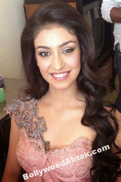 Hottest Actress Navneet Kaur Dhillon Photos Which May Never Seen 10 Navneet-Kaur-Dhillon