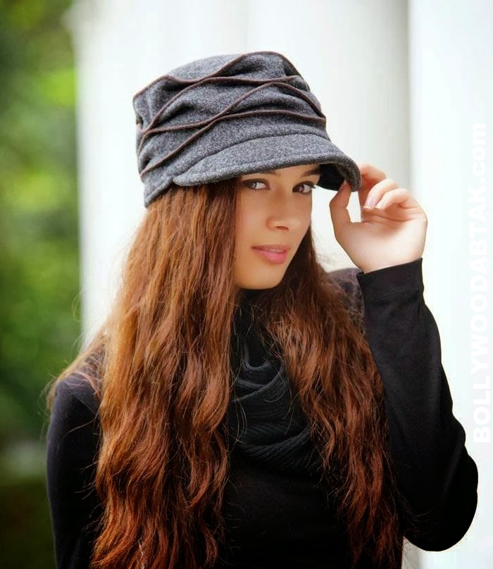 Top 25 Evelyn sharma Hot Photos & Photoshoot Collection 10 Evelyn Sharma Hot Photos