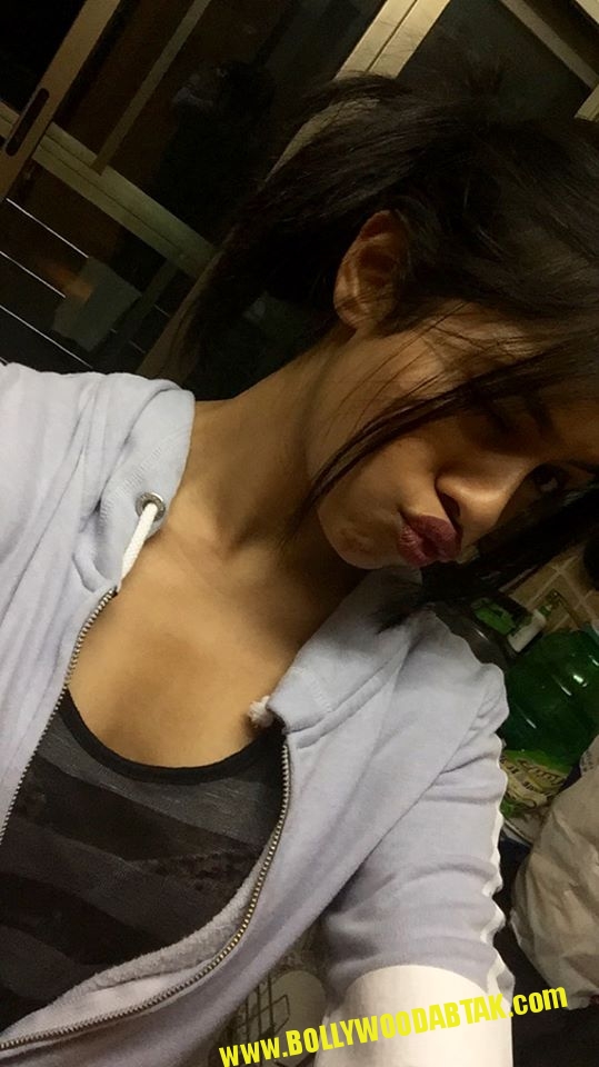 Mithun Chakraborty's Daughter Dishani Chakraborty Hot Photos 32 Dishani Charkaborty hot photos