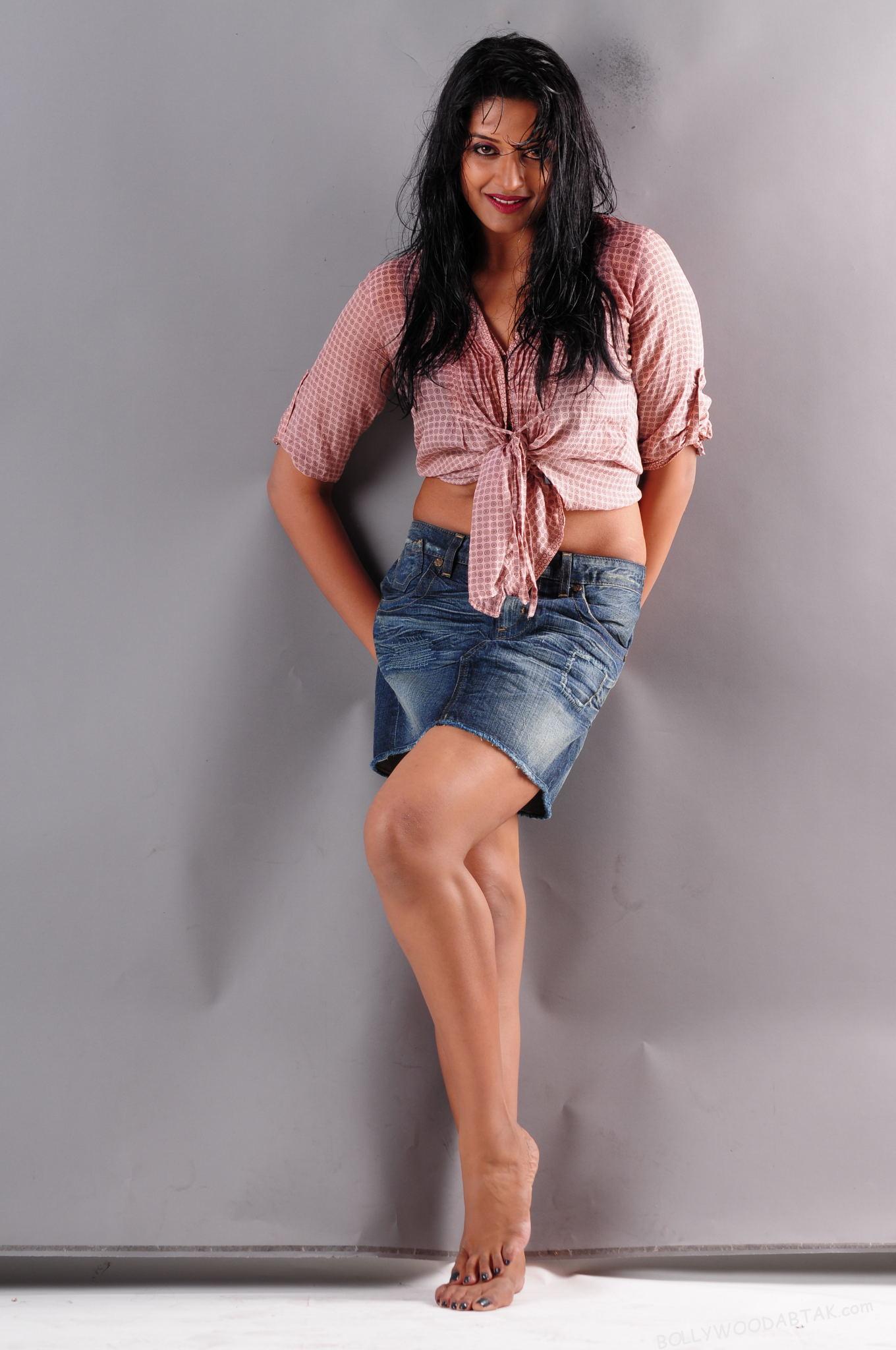 Tamil Actress Vimala Raman Very Hot & Seducing Photos 36 Vimala Raman Hot & Seducing Pics