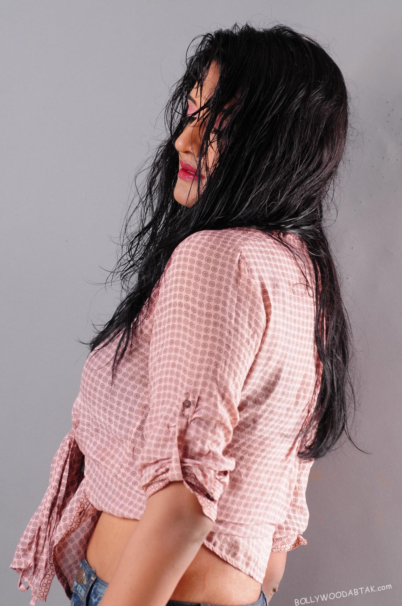 Tamil Actress Vimala Raman Very Hot & Seducing Photos 36 Vimala Raman Hot & Seducing Pics
