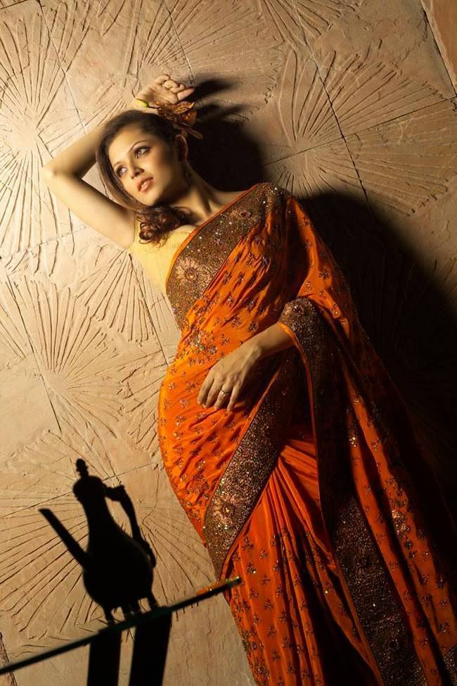 Top 10 TV Actress Drashti Dhami Cute Photos 10 Drashti_Dhami_hot_red