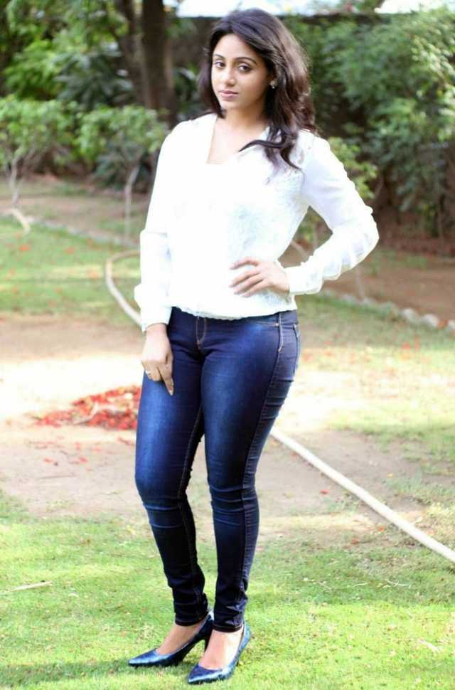 Top 15 Tamil Actress Eden Kuriakose Hot Photos 10 Eden-Kuriakose-Hot-Photoshoot-Photos-Gallery (14)