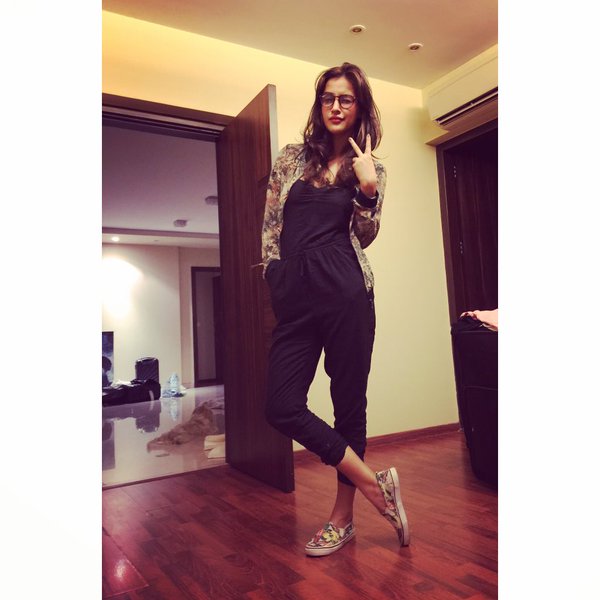 Actress Neha Sharma Hot Bold Sexiest Photos Gallery 18 Neha Sharma Damn Hot Sexy Spicy Pic