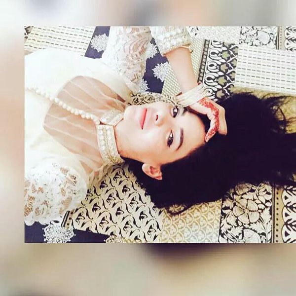 Top 15 Sara Loren Hot, Sexy, Newest Photos 10 Sara Loren Mast Pose