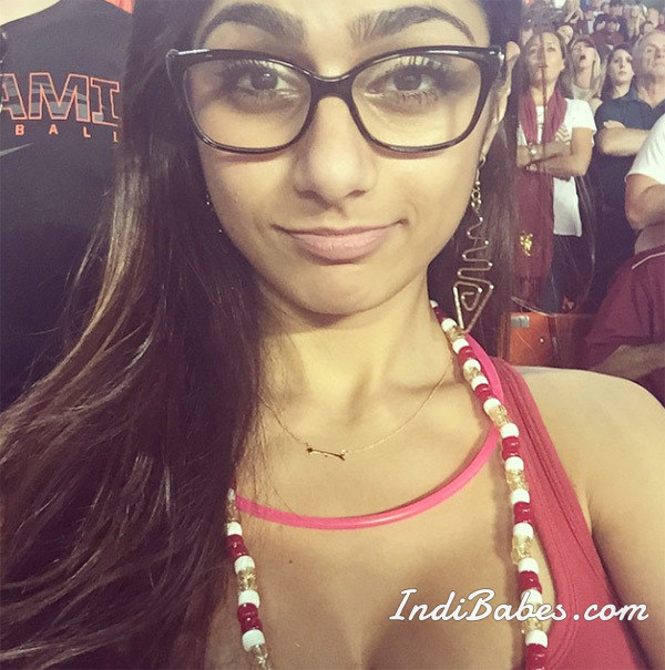 Best Hot Mia Khalifa Sexiest Unseen Pictures 23 Mia Khalifa beutiful Photos