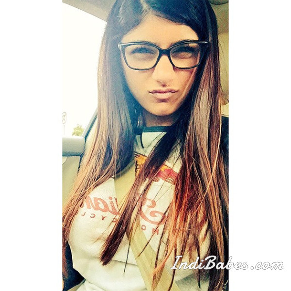 Best Hot Mia Khalifa Sexiest Unseen Pictures 25 Mia Khalifa beutiful Photos