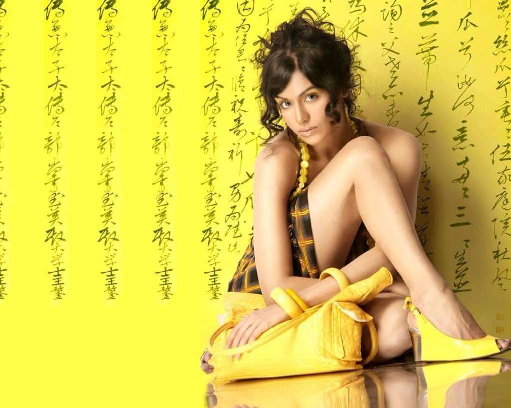 Adah Sharma Cute Beautiful Rare Unseen Images 15 Adah Sharma Latest Cute Photos 3