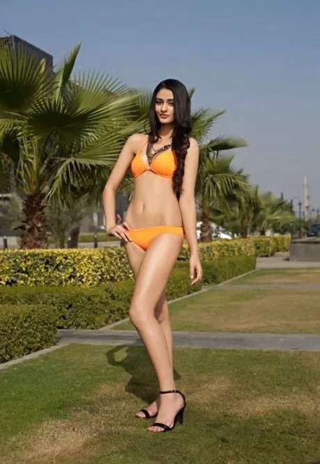 These gorgeous pictures of Aditi Ayra make you fall for her in love! 10 Aditi Arya hotty