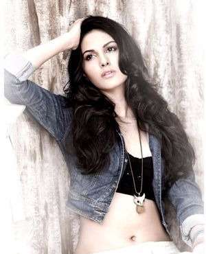 Amyra Dastur Latest Hot Unseen Bikini Pictures 18 Amyra Dastur Latest Hot Unseen B 13