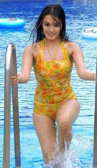 Anita Hassanandani Latest Hot & Sexy Unseen Bikini Pictures 10 Anita Hassanandani Hot Unseen Bi 4