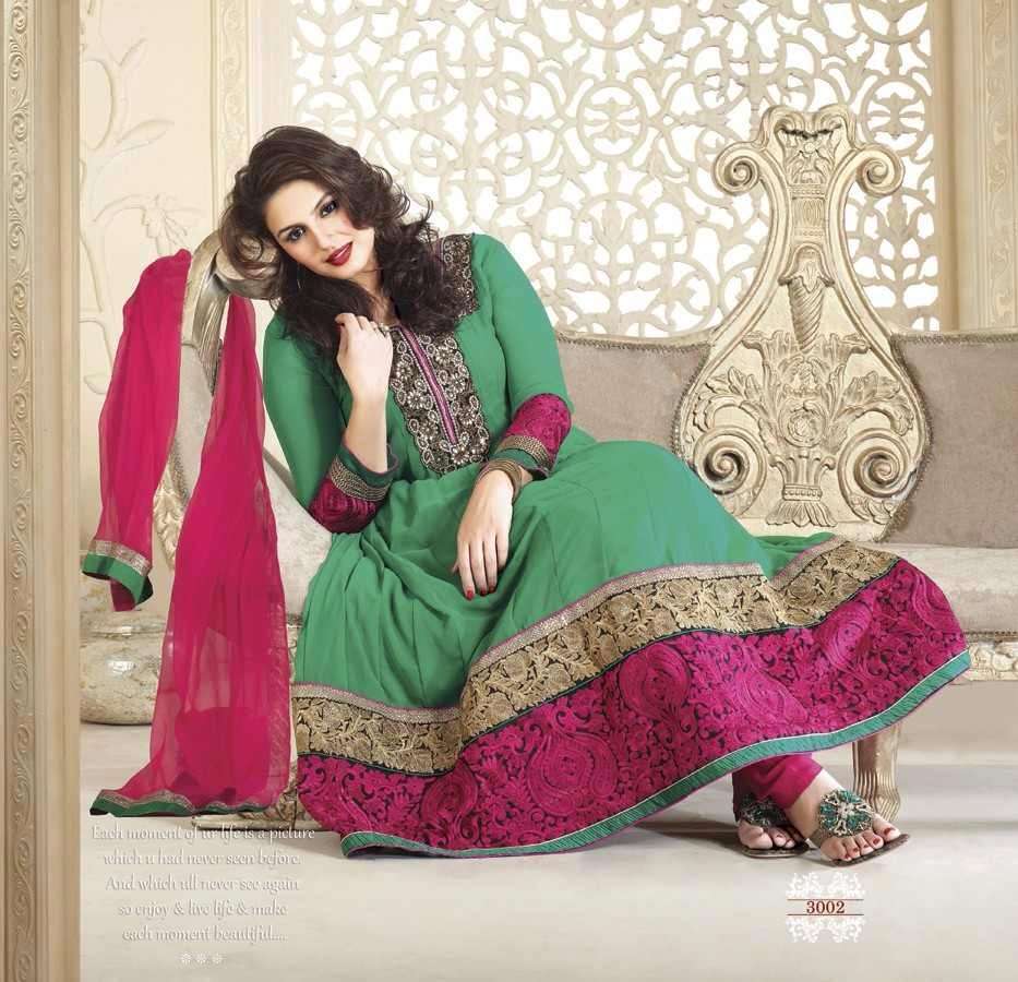 Huma Qureshi New Hot & Sizzling Bikini Pictures 10 Huma Qureshi Hot Pics 4