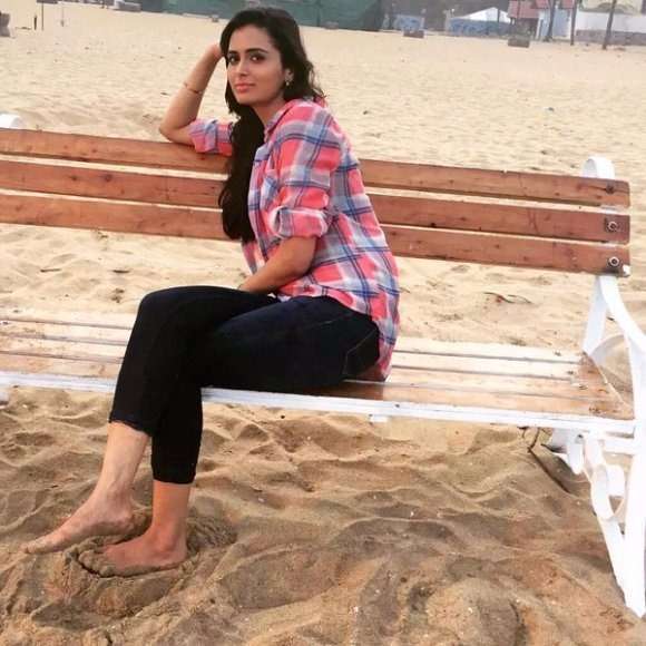 Meenakshi Dixit Hot Rare Unseen Pictures 14 Meenakshi Dixit Hot Unseen Pictu 2