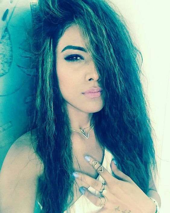 Nia Sharma Beautiful Hot & Sensation Bikini Pictures 20 Nia Sharma Sensation Bikini Pict 9