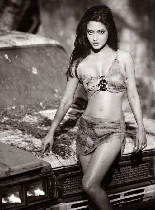 Riya Sen Unseen Rare Hot Photos- Spicy Images 21 Riya Sen Hot Bikini Pictures 12