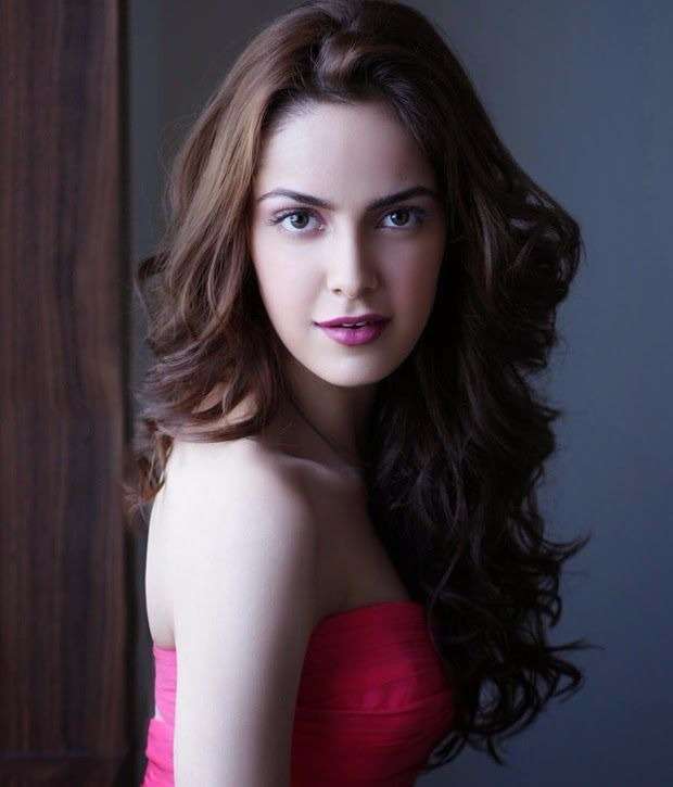 Shazahn Padamsee Rare unseen Beautiful Cute Photos Gallery 25 Shazahn Padamsee Hot and Cute Bi 14