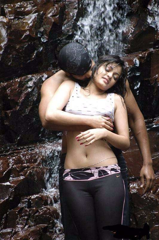 Sneha Ullal Latest New Hot & Sexy Bikini Pictures 10 Sneha Ullal New Hot Pictures You 4