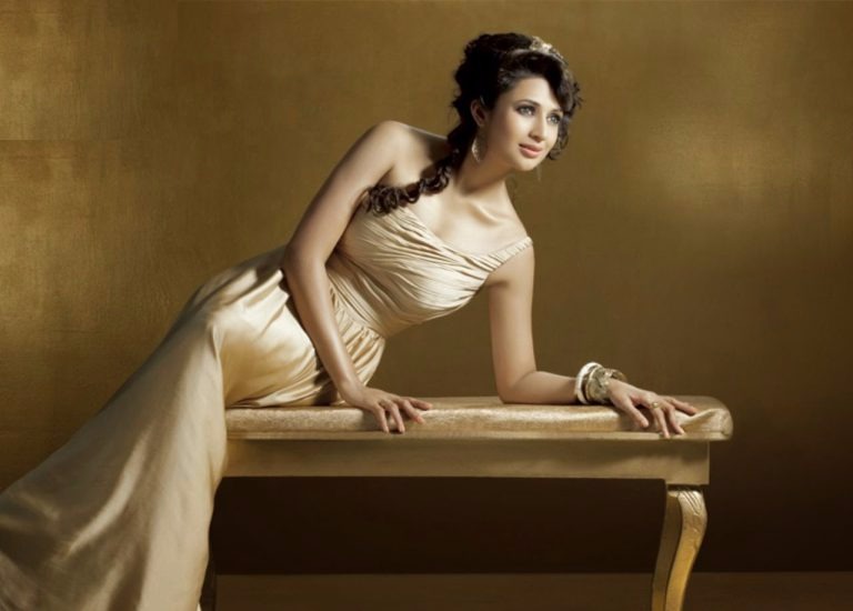 Divyanka Tripathi Hot Navel, Saree, Cleavage, Wedding Photos Wallpapers 15 Divyanka Tripathi Beautifu Wallp