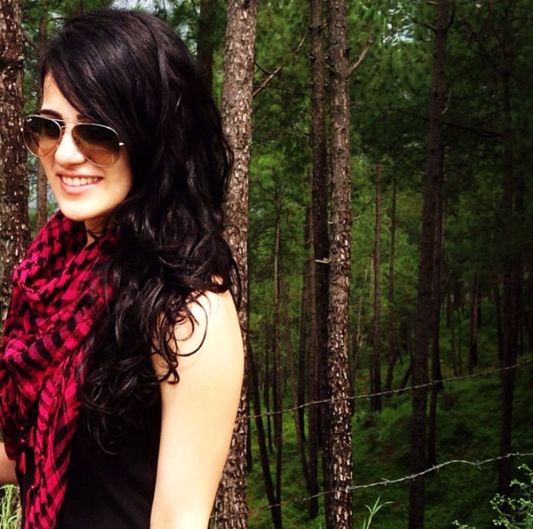 Radhika Madan’s Hot Pictures Hd Pics & Latest Wallpapers 10 Radhika Madan cute pic