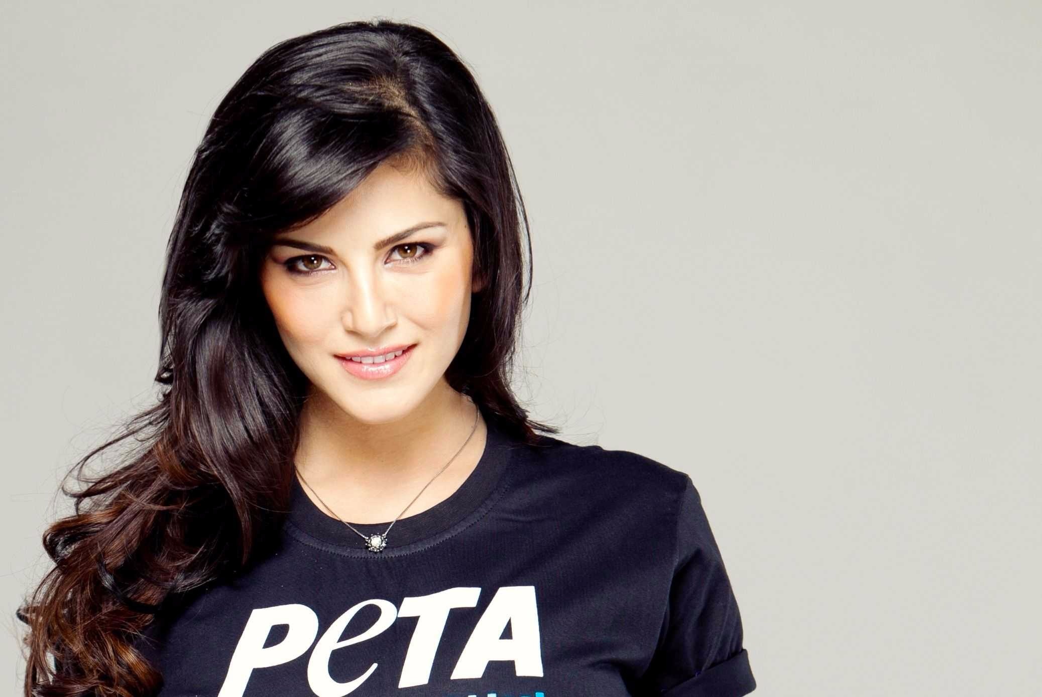 Sunny Leone Beautiful Naughty Look Photos Gallery Wallpapers 11 Sunny Leone