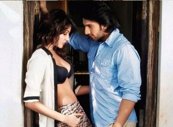 Top 20 Anushka Sharma in Bikini Photo shoot, Images, Pics 10 anushka sharma filmfare