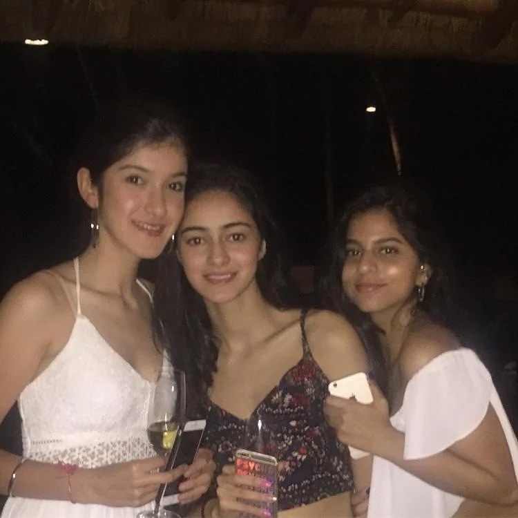 Suhana Khan Childhood Photos– Shahrukh Khan Daughter Images 16 suhana khan pic 5 spotted party