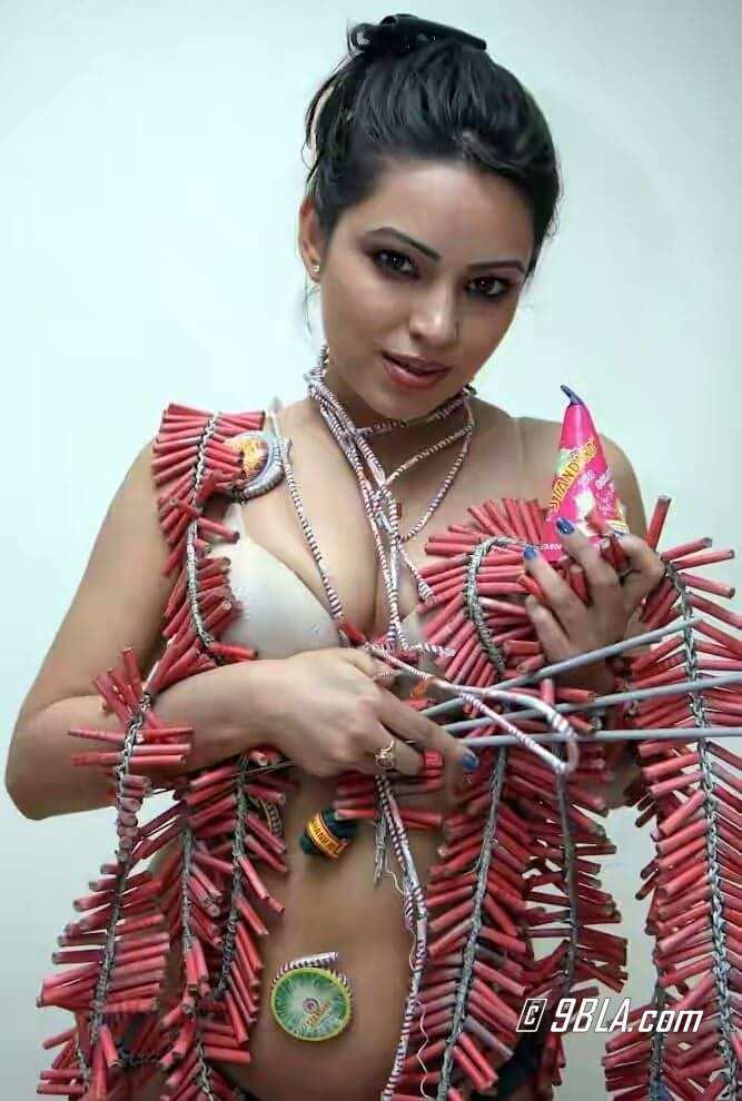 Damn Hot Devshi Khanduri Rare & Unseen Photos - You Will Love it! 19 Devshi Khanduri Tamil Actress