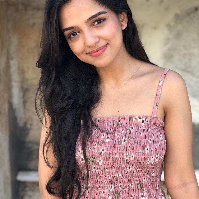Ahsaas Channa Beautiful Cute Images, Wallpapers 16 n