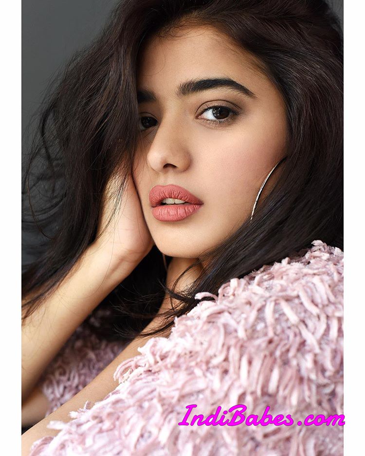 Ketika Sharma Hot Beautiful Photos Gallery Wallpapers 16 Ketika Sharma