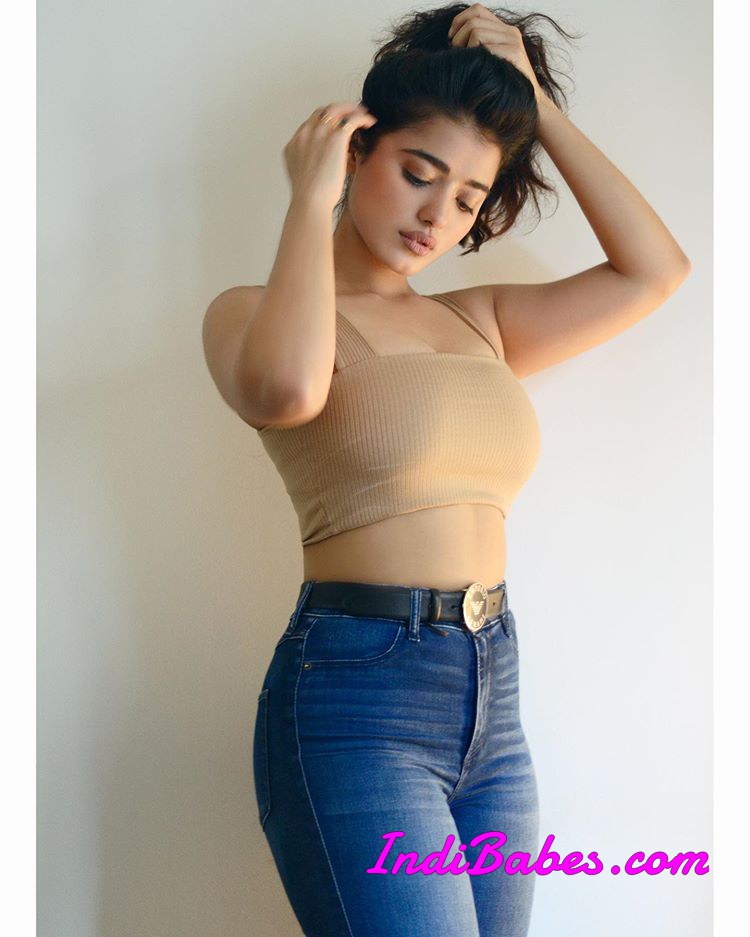 Ketika Sharma Hot Beautiful Photos Gallery Wallpapers 20 Ketika Sharma