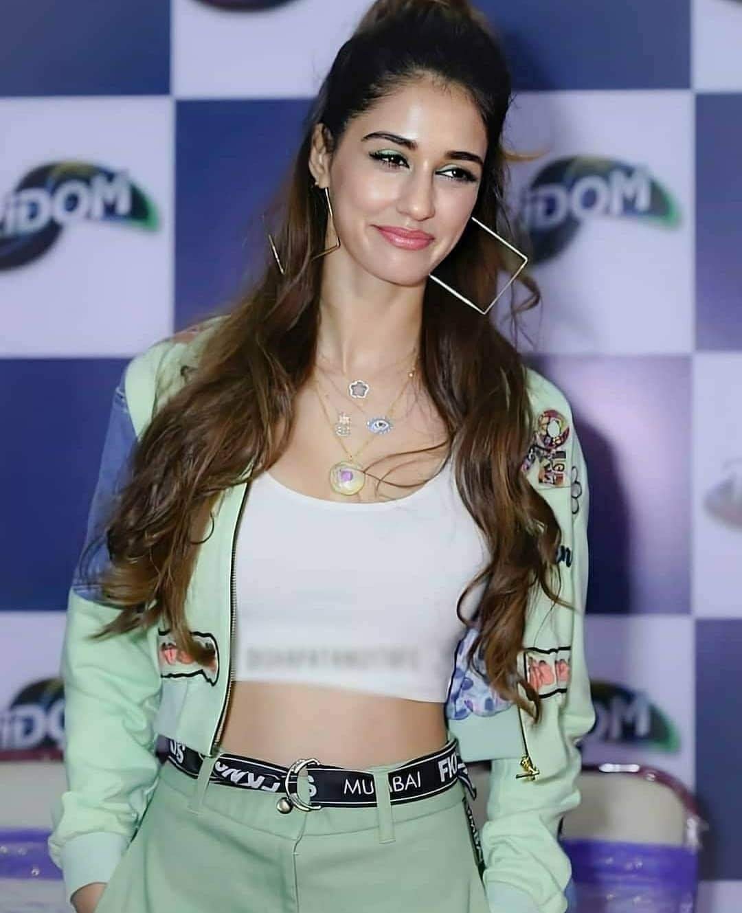 Beautiful Disha Patani Latest Stunning Hot Photos 11 fb img 15980261490587010148385001974071