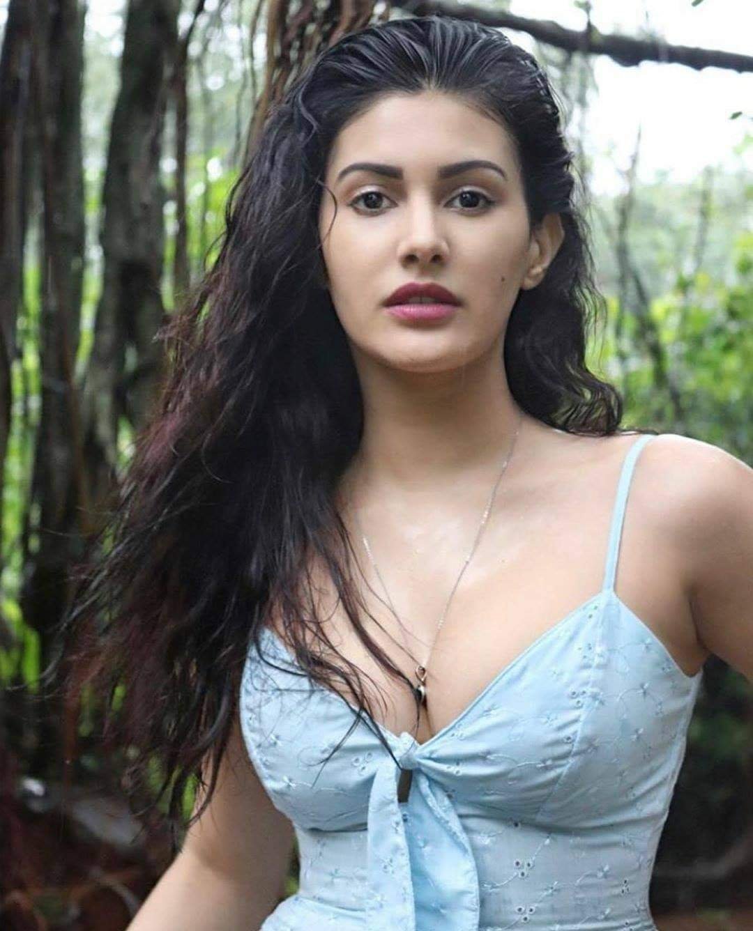 Amyra Dastur Stunning Latest Photos- Hot & Beautiful 12 fb img 15988023756836092765877013223983