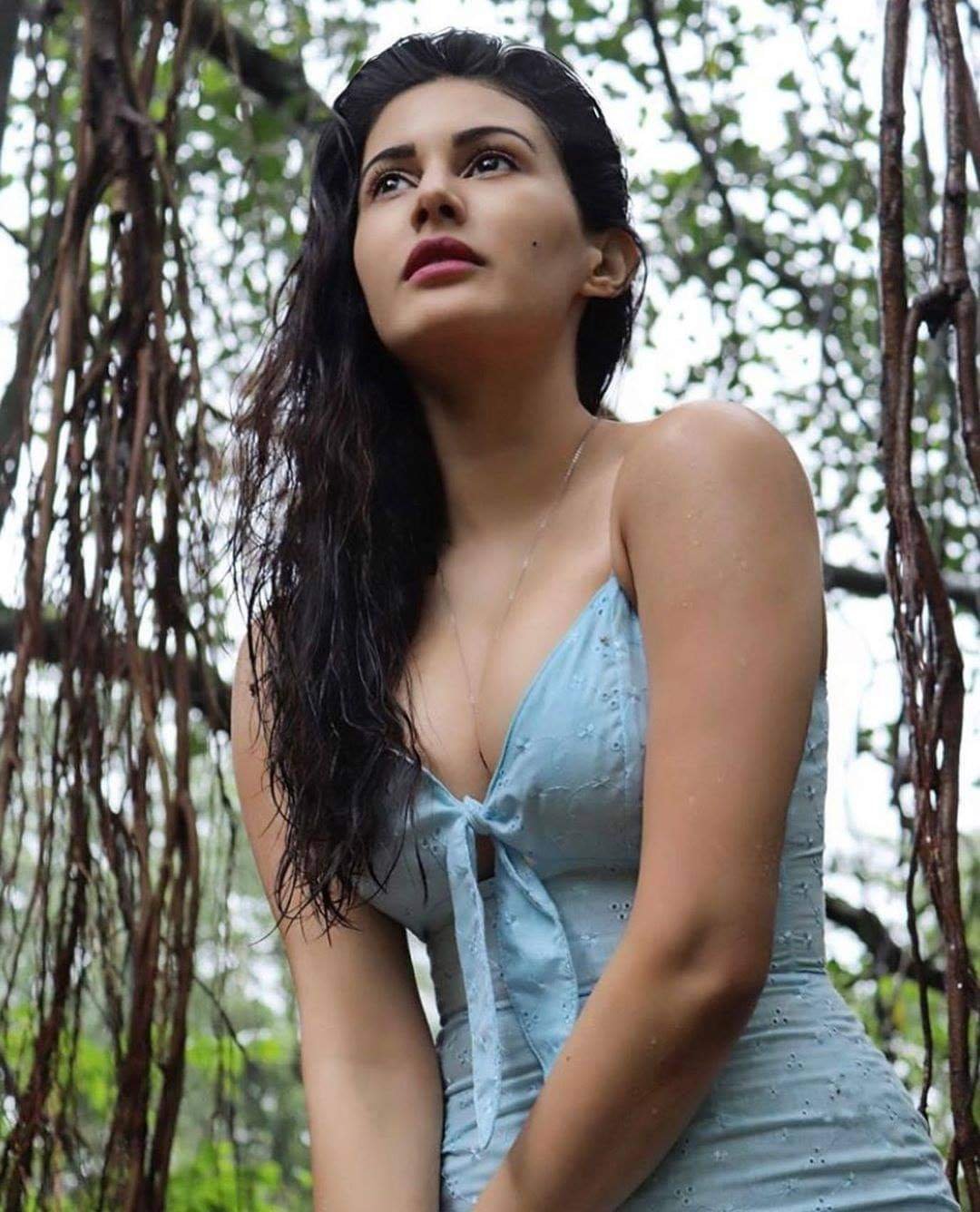 Amyra Dastur Stunning Latest Photos- Hot & Beautiful 10 Amyra Dastur