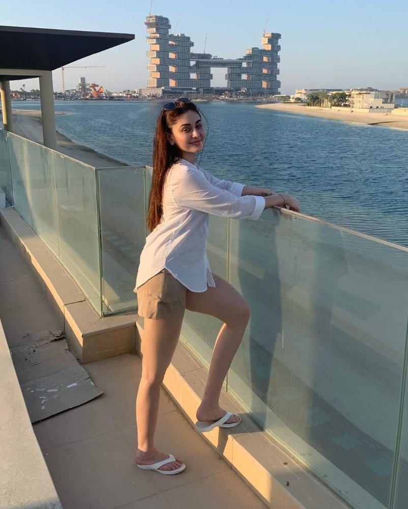 Shefali Jariwala Beautiful Latest Photos Gallery- Kaanta Laga Girl Pics 15 fb img 16006887233511286012808065959391