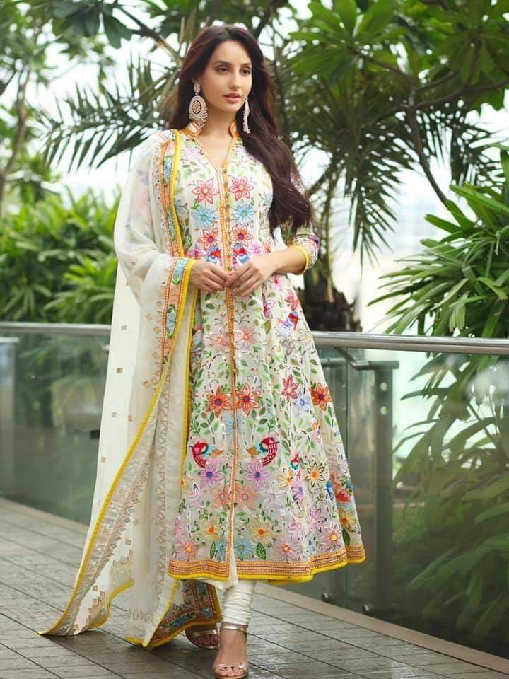 Hot Figure Dancer, Model Nora Fatehi Pictures- Beautiful, Unseen Photos 18 fb img 16006900660574638121054088814543
