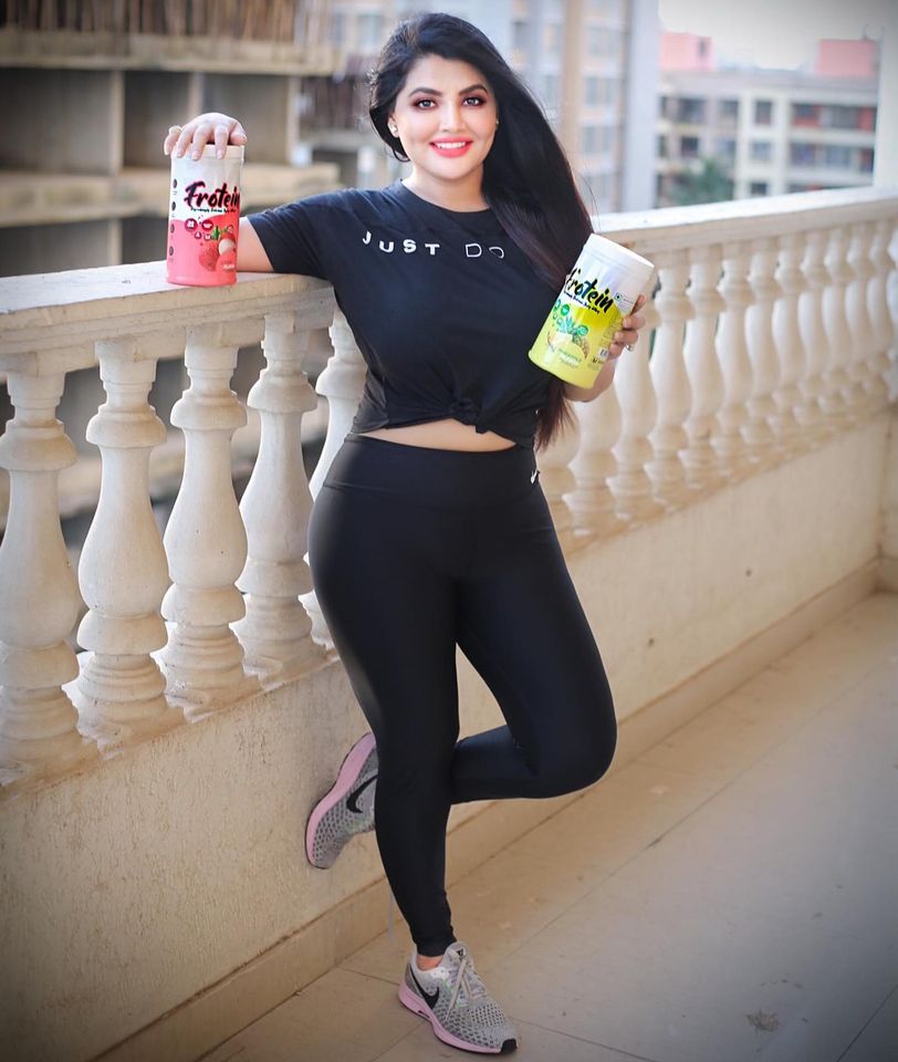 20+ Punjabi Model Khushi Gadhvi Hot Beautiful Photos 21 punjabi model Khushi Gadhvi