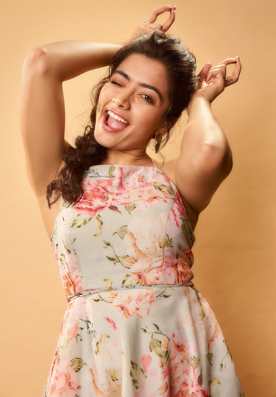 20 Beautiful Rashmika Mandanna Photos- Cute Expression Images 10 Rashmika Mandanna Photos