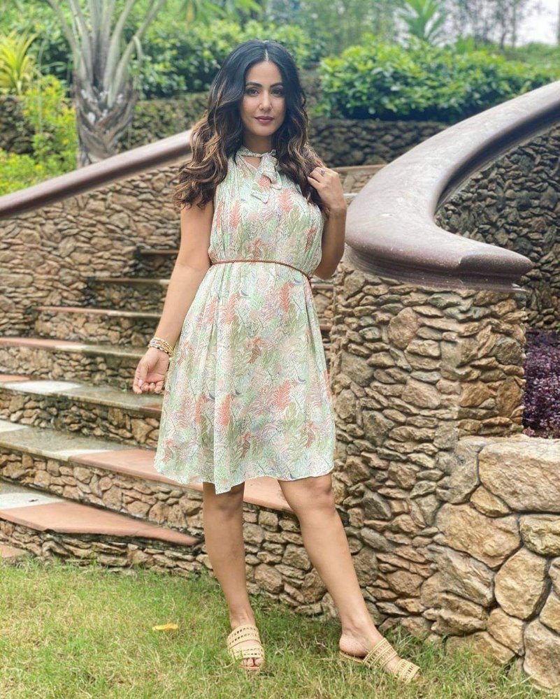 Gorgeous Hina Khan Beautiful Moring Pics Clicked in Park 12 Hina Khan pics