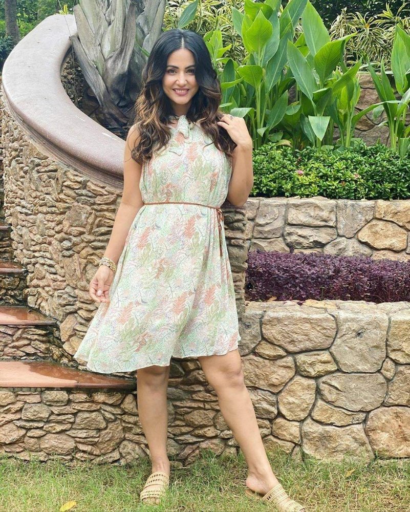 Gorgeous Hina Khan Beautiful Moring Pics Clicked in Park 14 fb img 16018802334538268737961904041507
