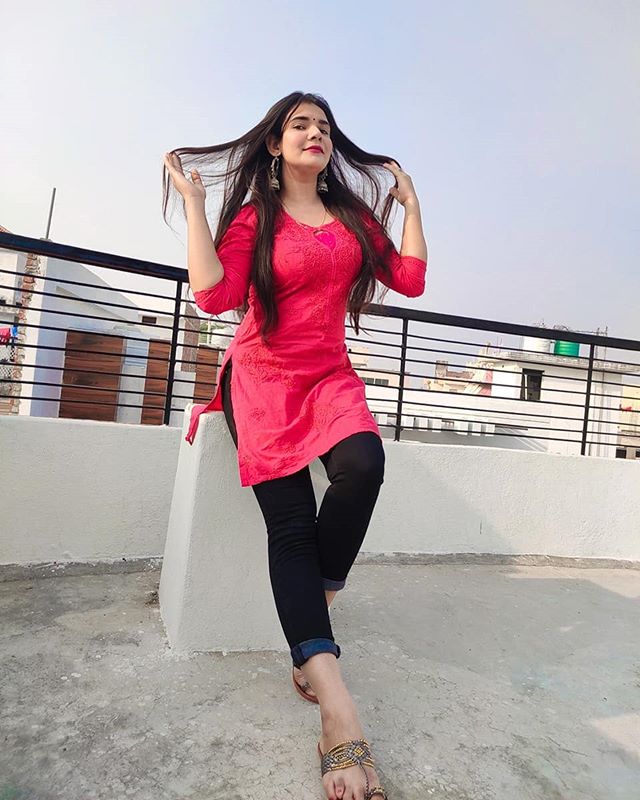 Desi Beauty Girl Swati Mishra Photos- Singer, YouTuber Girl 17 Desi Beauty Girl Swati Mishra 08