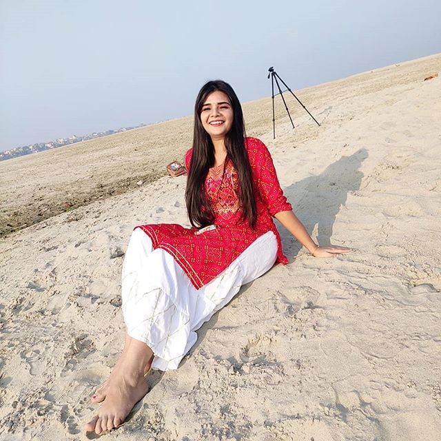 Desi Beauty Girl Swati Mishra Photos- Singer, YouTuber Girl 23 Desi Beauty Girl Swati Mishra 14