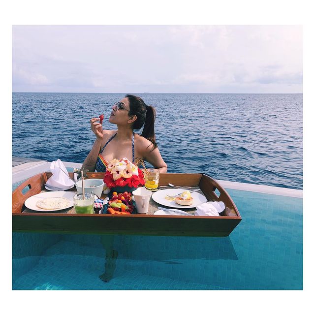 Bikini Babe Kajal Aggarwal Hot Pool Images 10 Kajal Aggarwal