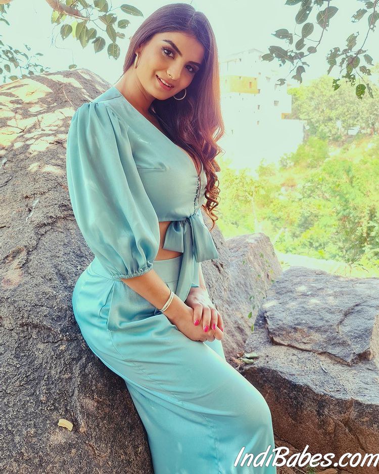 20+ Anveshi Jain Hot Bold Photos Will Make your Eyes Wide 23 Anveshi Jain Hot 08