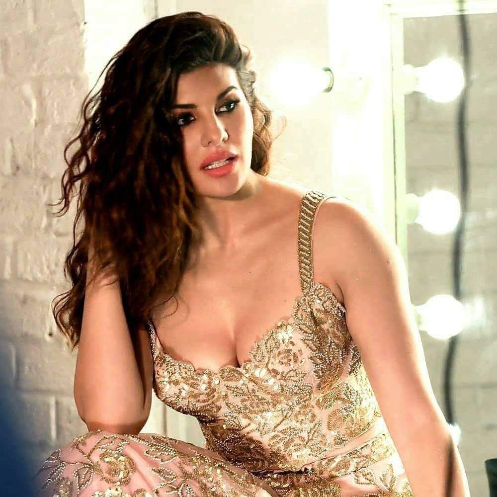 Jacqueline Fernandez Instagram Beautiful Hot photos 12 fb img 16080403957337154250526565099931