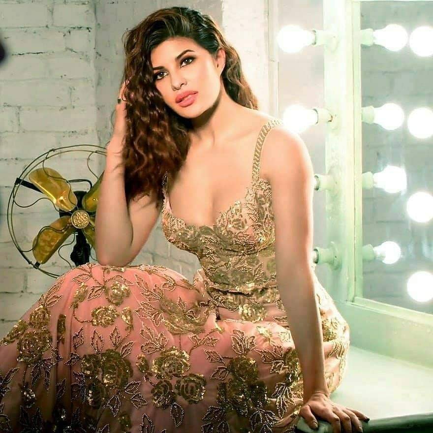 Jacqueline Fernandez Instagram Beautiful Hot photos 11 fb img 16080403999314605138453419183956